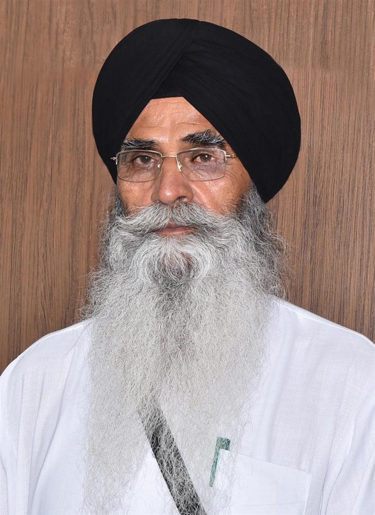 Issue of coming to Sri Harmandar Sahib while wearing t-shirt of Jagdish Tytler: SGPC orders to lodge police complaint